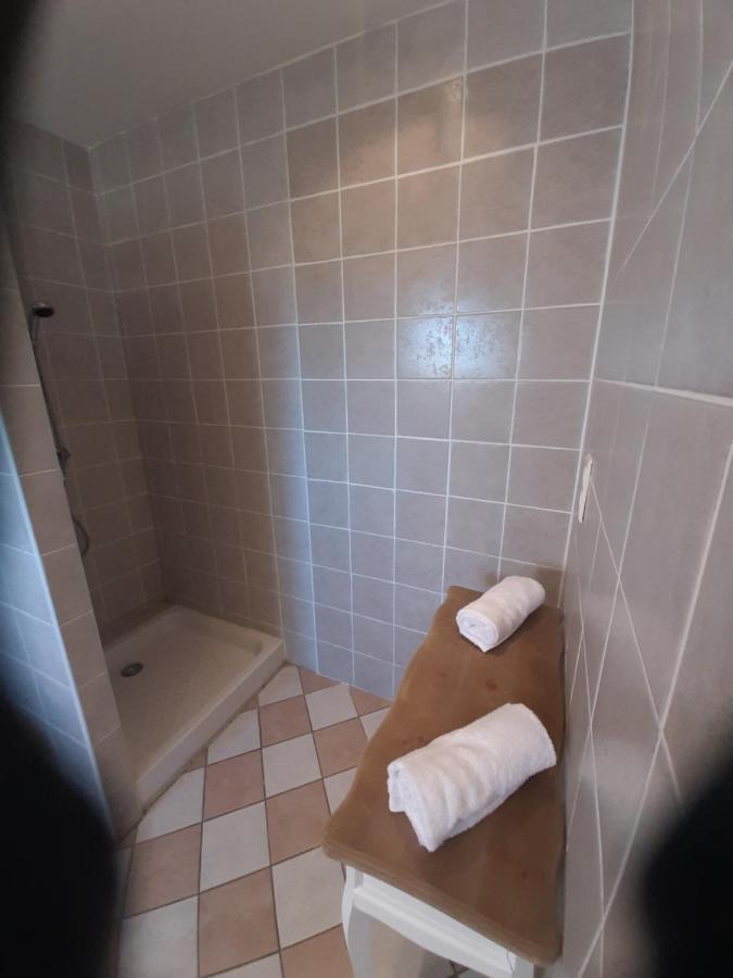 לינה וארוחת בוקר קאלבי Casa Ottobre Blu מראה חיצוני תמונה